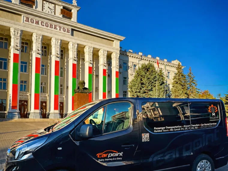 Vivaro at Dom Sovietov in Tiraspol